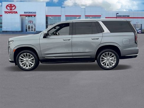 Used 2023 Cadillac Escalade Premium Luxury w/ Performance Package image 4