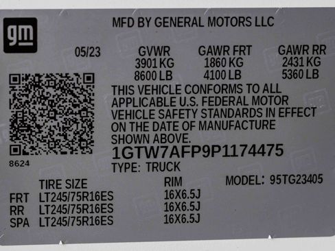 Used 2023 GMC Savana 2500 w/ Driver Convenience Package image 26