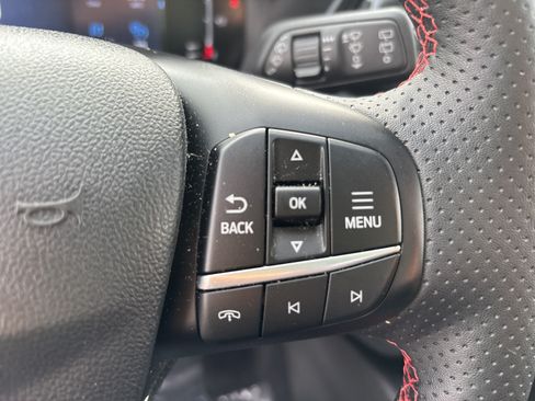 Used 2024 Ford Escape ST-Line w/ Tech Pack #1 AWD/4WD image 17