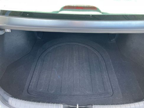 Used 2025 Hyundai Elantra SEL image 32