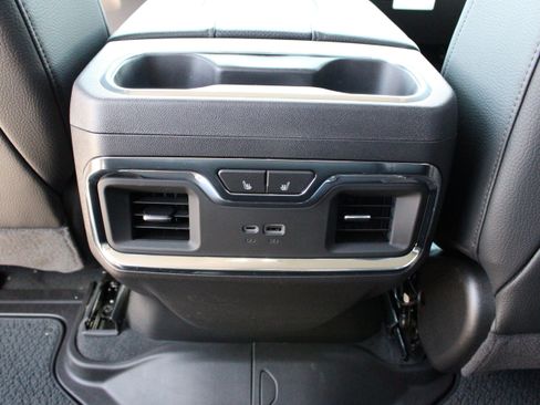 Used 2026 GMC Sierra 1500 Denali w/ Denali Reserve Package AWD/4WD image 18
