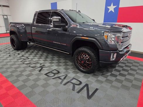Used 2021 GMC Sierra 3500 Denali w/ Denali Ultimate Package image 15