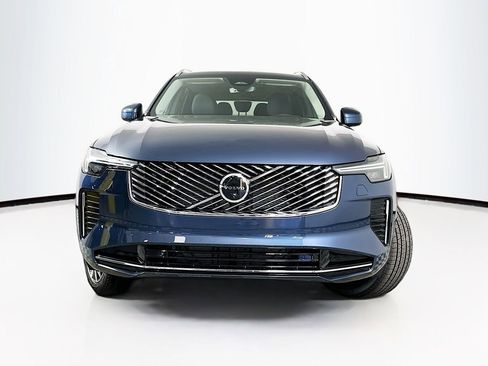 Used 2026 Volvo XC90 B5 Plus w/ Protection Package Premier image 4