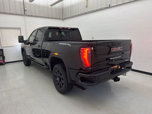 New 2026 GMC Sierra 2500 AT4 w/ AT4 Premium Plus Package AWD/4WD image 4