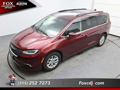 Used 2022 Chrysler Pacifica Touring-L image 26