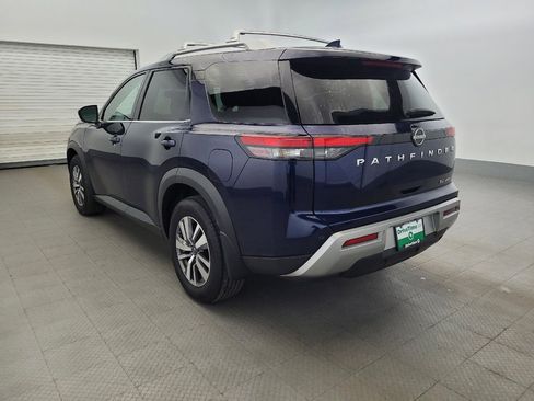 Used 2022 Nissan Pathfinder SL AWD/4WD image 5