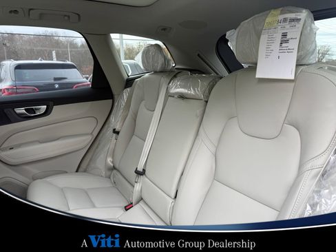 Used 2026 Volvo XC60 B5 Ultra w/ Protection Package Premier AWD/4WD image 14