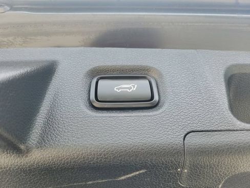 Used 2023 Hyundai Santa Fe SEL FWD image 11