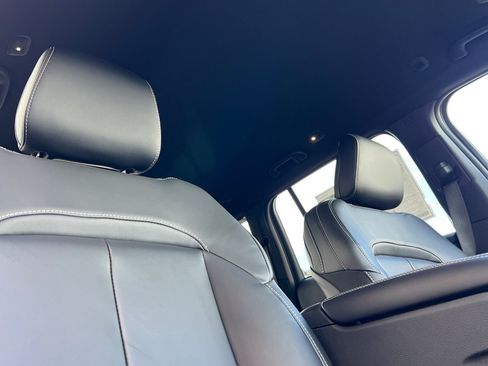 New 2025 Jeep Grand Cherokee Limited image 17