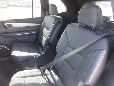 New 2026 Buick Enclave Preferred AWD/4WD image 12