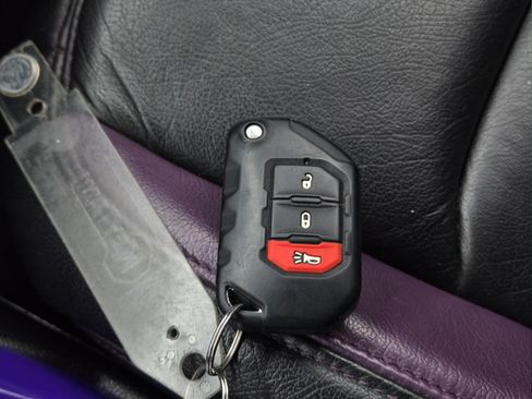 Used 2018 Jeep Wrangler Unlimited Sport S AWD/4WD image 8