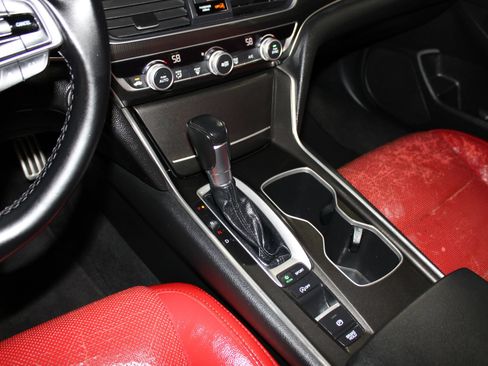 Used 2021 Honda Accord Sport image 18