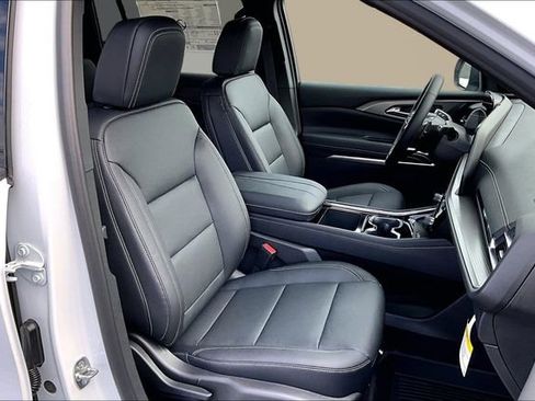 New 2026 Chevrolet Traverse LT w/ Driver Confidence Package image 10