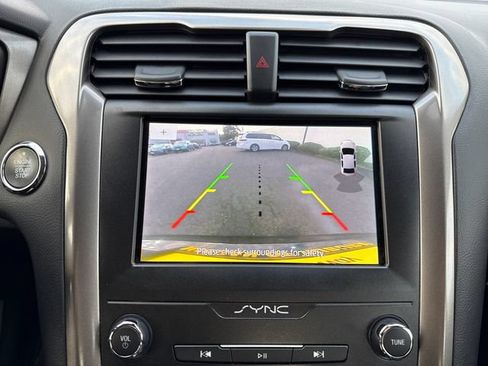Used 2019 Ford Fusion SEL FWD image 14