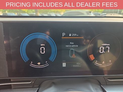 Used 2025 Hyundai Kona SEL FWD image 8