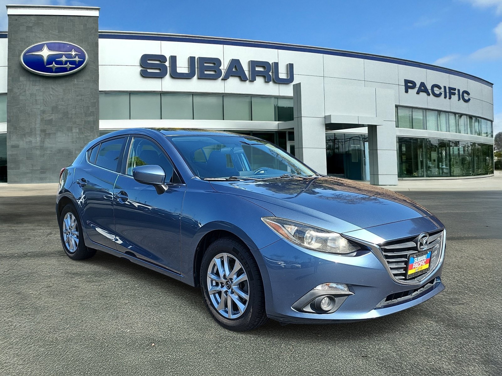 Used 2015 MAZDA MAZDA3 i Touring w/ Technology Package FWD image 1