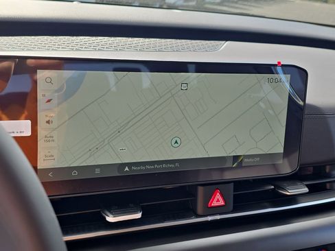 New 2026 Kia Carnival FWD image 23