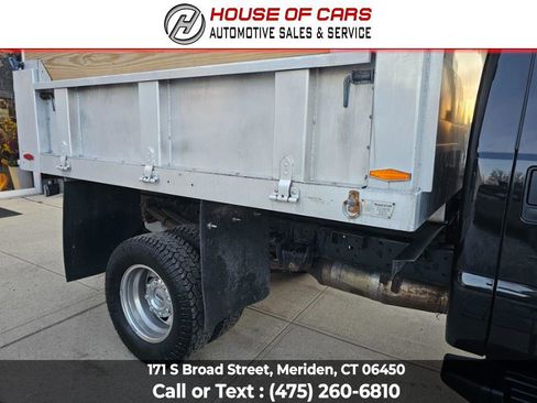 Used 2015 Ford F350 XLT w/ XLT Interior Package image 12