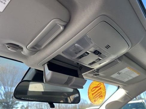 Used 2018 Toyota RAV4 XLE image 30