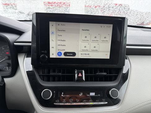 Used 2023 Toyota Corolla Cross L image 17