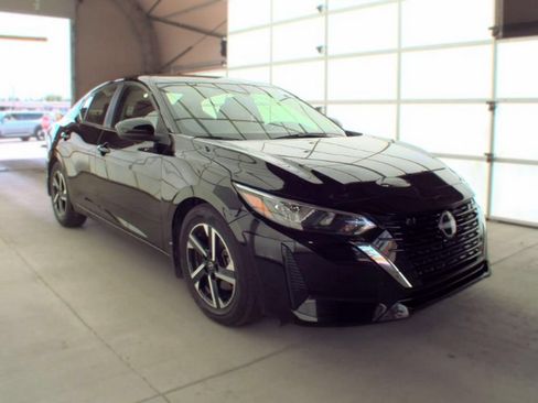 Used 2024 Nissan Sentra SV w/ All-Weather Package FWD image 4
