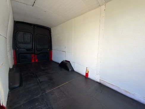 Used 2018 Ford Transit 250 148 High Roof Extended RWD image 26