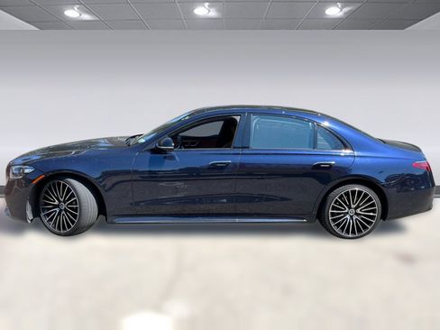 Used 2023 Mercedes-Benz S 580 4MATIC Sedan image 2