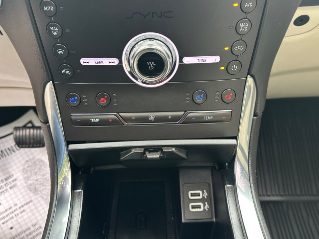 Used 2020 Ford Edge Titanium w/ Equipment Group 301A AWD/4WD image 34