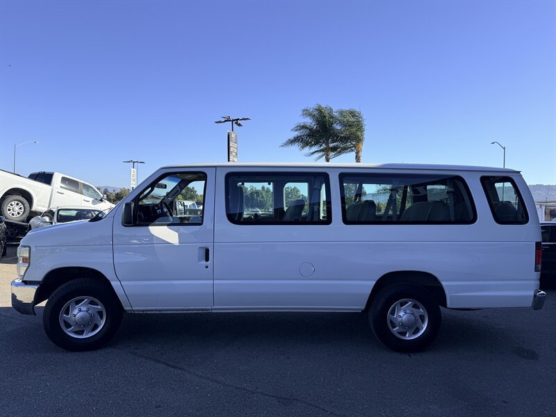 Used 2012 Ford E-350 and Econoline 350 XLT RWD image 4