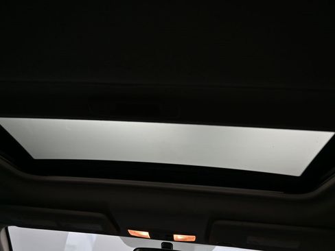 Used 2015 Mitsubishi Outlander SE image 47