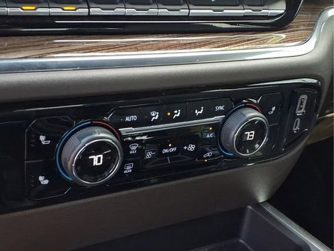 Used 2024 Chevrolet Silverado 1500 RST w/ Z71 Off-Road Package AWD/4WD image 13