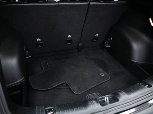 Used 2023 Jeep Compass Latitude image 27