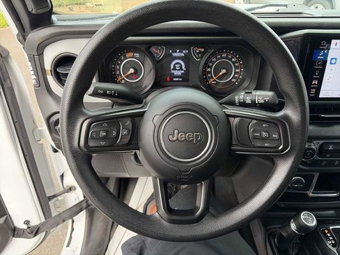 Used 2024 Jeep Wrangler Unlimited Sport AWD/4WD image 11