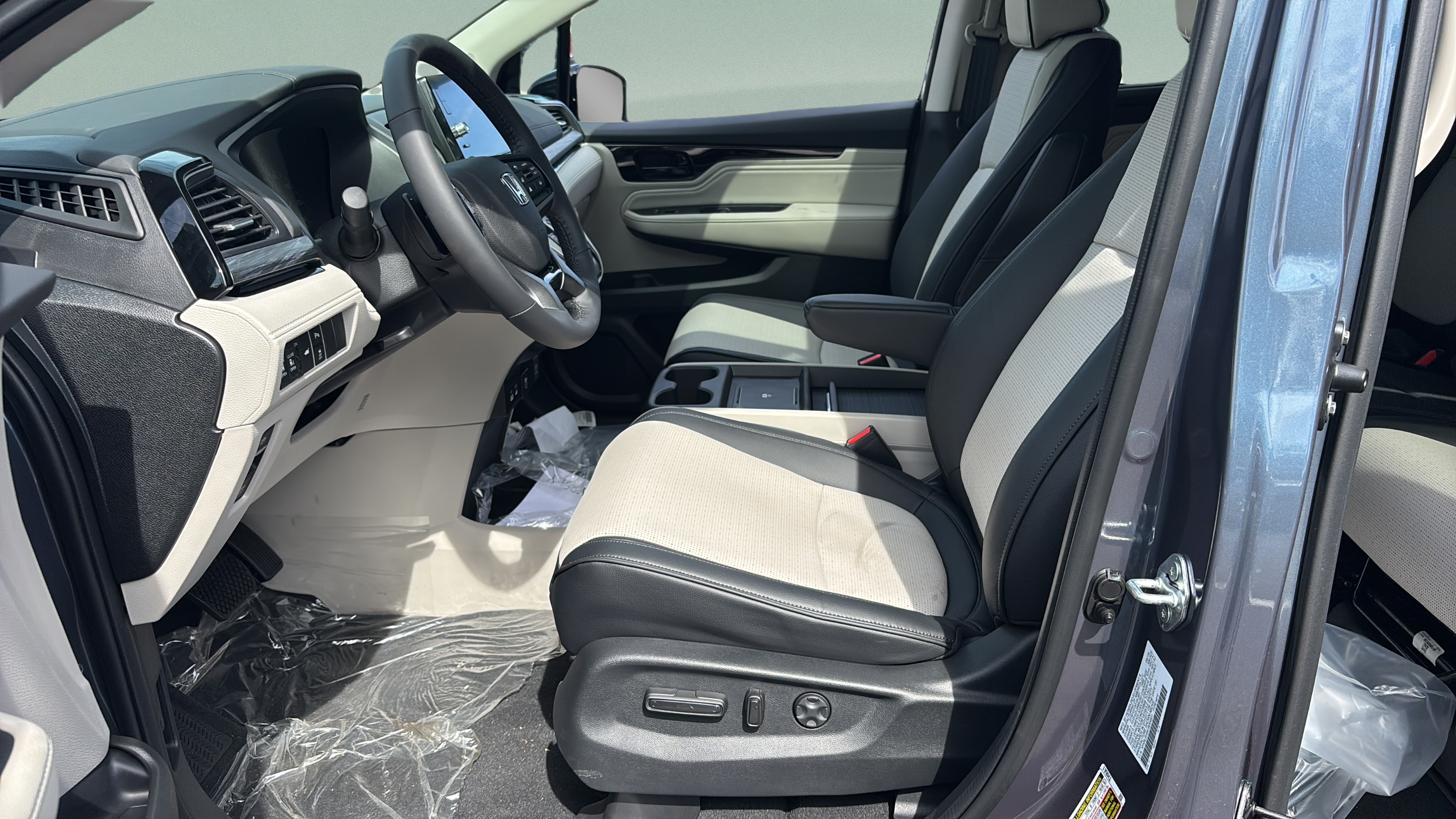 New 2027 Honda Odyssey Elite image 9