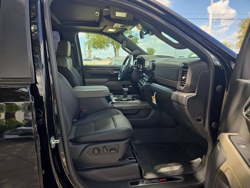 Certified 2023 Chevrolet Silverado 1500 ZR2 w/ Technology Package AWD/4WD image 24