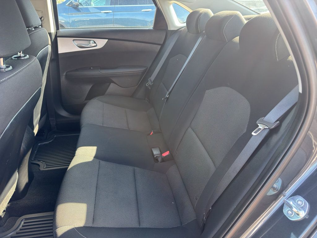 Used 2024 Kia Forte LXS w/ LXS Technology Package FWD image 10