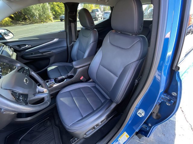 Used 2023 Chevrolet Bolt EUV LT w/ Convenience Package FWD image 19