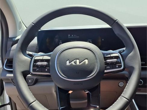 New 2026 Kia Carnival EX FWD image 12