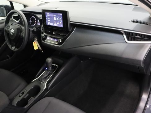 Used 2024 Toyota Corolla LE image 32