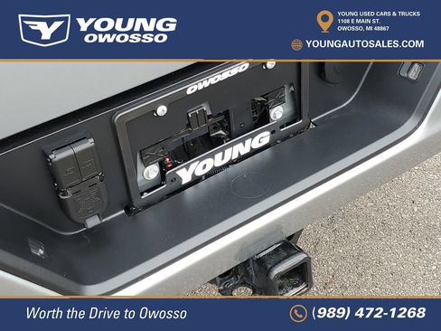 Certified 2025 Chevrolet Silverado 1500 High Country AWD/4WD image 38