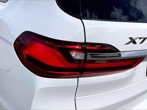 Used 2020 BMW X7 xDrive40i w/ Premium Package AWD/4WD image 28