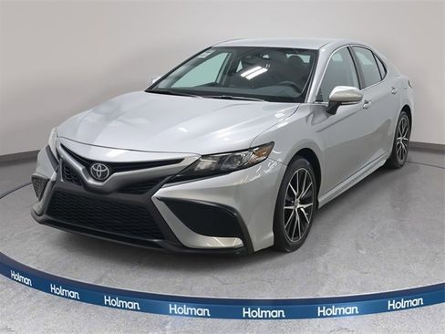 Certified 2023 Toyota Camry SE image 2