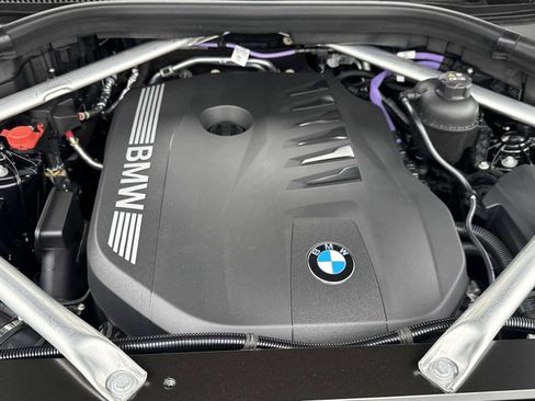 New 2026 BMW X5 xDrive40i w/ M Sport Package AWD/4WD image 13
