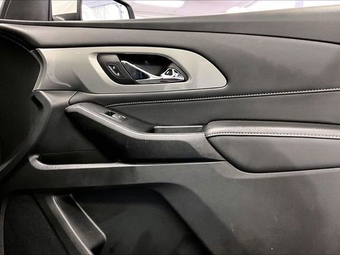 Used 2023 Chevrolet Traverse LT image 23