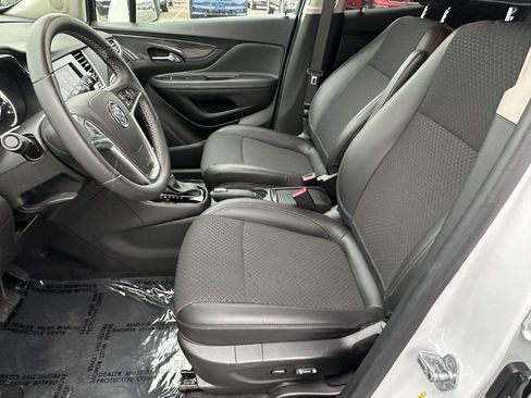 Certified 2022 Buick Encore Preferred w/ Safety Package image 19