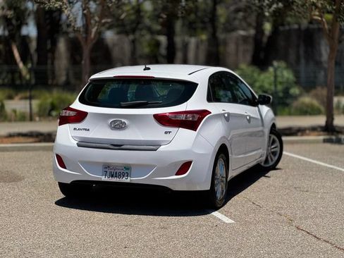 Used 2015 Hyundai Elantra GT FWD image 7