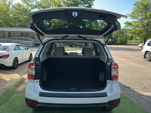 Used 2016 Subaru Forester 2.5i Premium AWD/4WD image 12