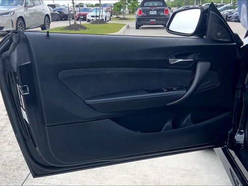 Used 2018 BMW M2 image 23