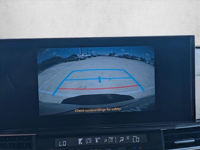 Used 2026 Toyota Sienna XLE FWD image 13