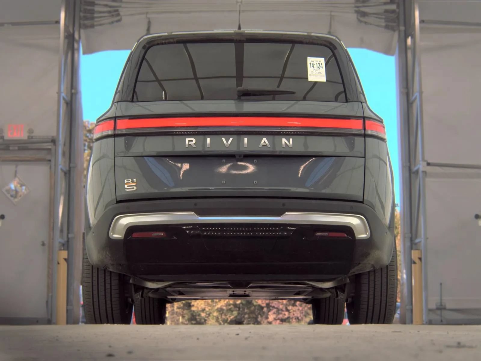 Used 2023 Rivian R1S Adventure Quad AWD/4WD image 9
